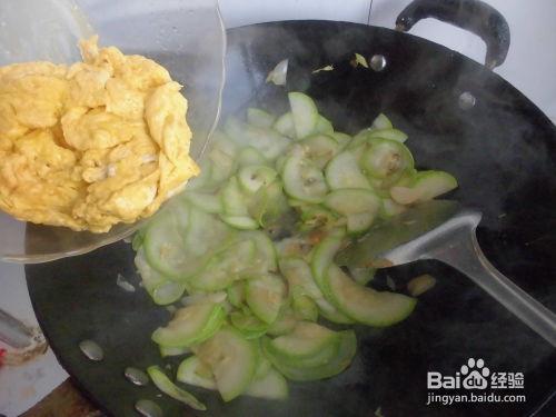 怎么吃角瓜鸡蛋,营养美味两不误