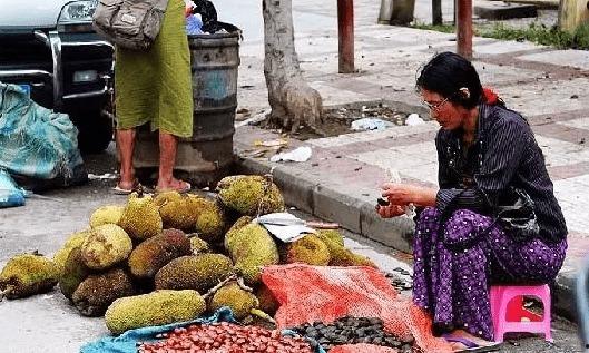 缅甸真实视频吃瓜,揭秘当地民众的日常生活