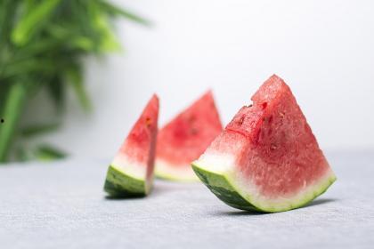 梦到去摘瓜吃,摘瓜吃瓜的奇幻之旅